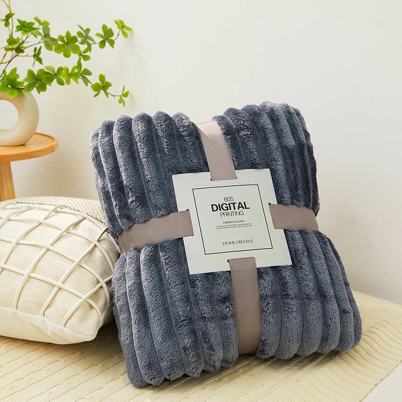 Imitation Rabbit Velvet Autumn Warm Bed Blanket or Blanket and Pillowcase Soft Warmth Winter Sofa Blankets for Throw Lap Blanket